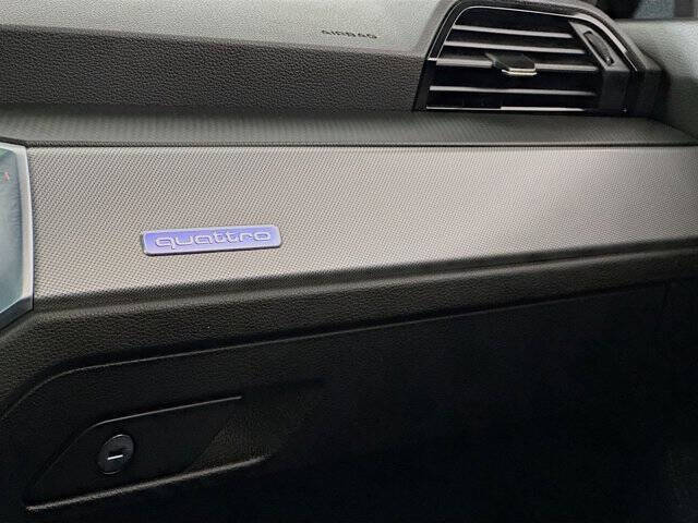 2023 Audi Q3 quattro S line Prem Plus 45 TFSI