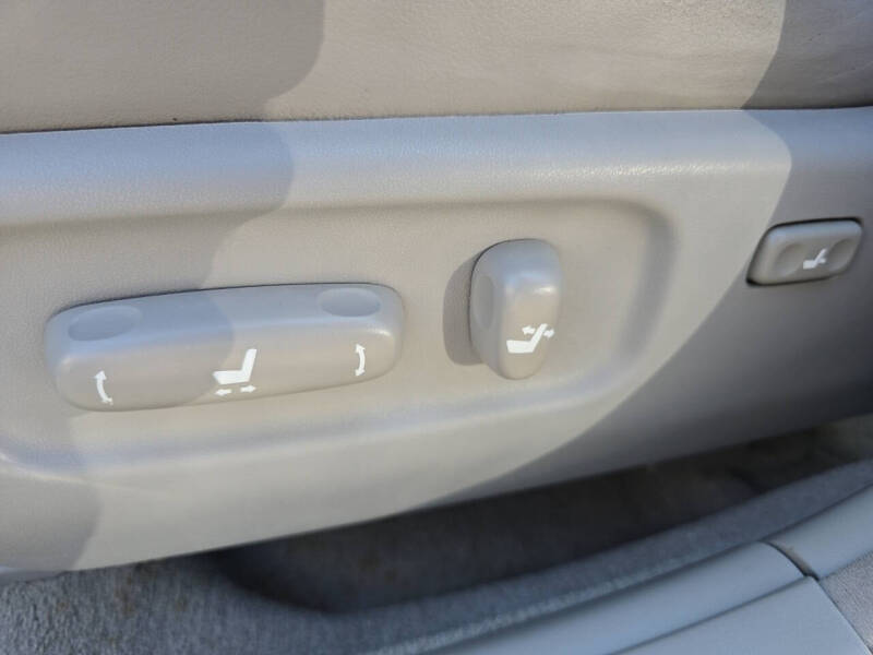 2005 Lexus ES 330
