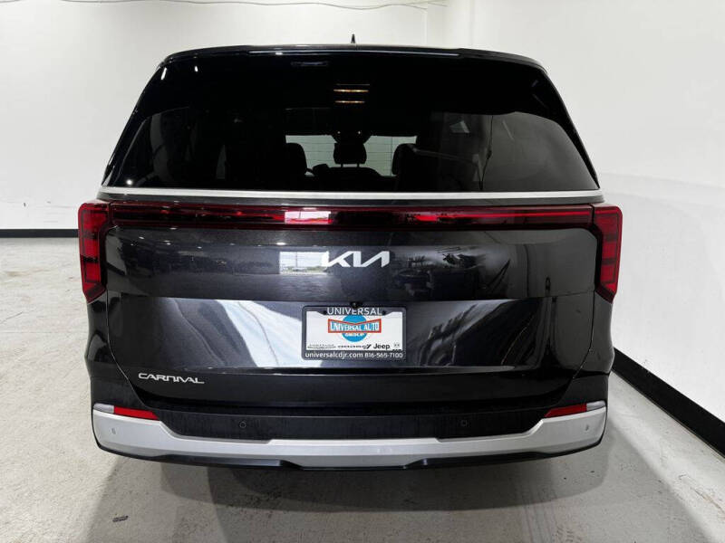 2025 Kia Carnival LXS