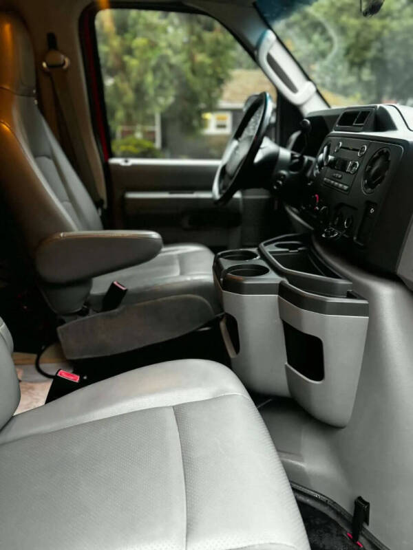 2013 Ford E-Series E-150