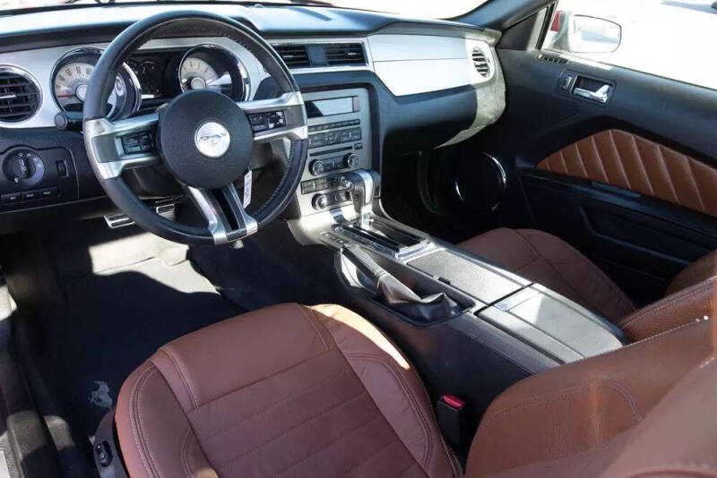 2011 Ford Mustang V6 Premium