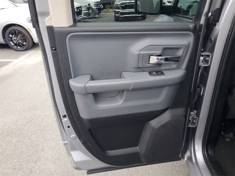 2024 RAM 1500 Classic SLT