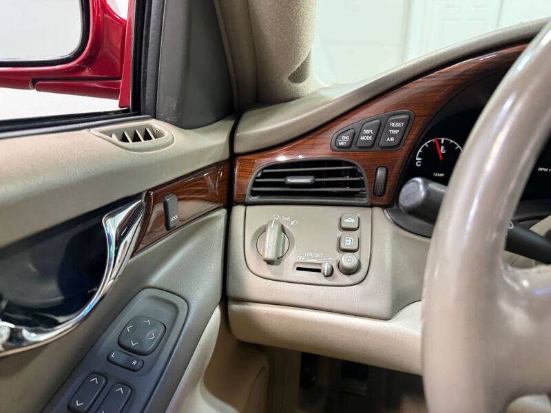 2005 Cadillac DeVille DHS