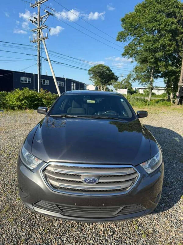 2018 Ford Taurus SEL