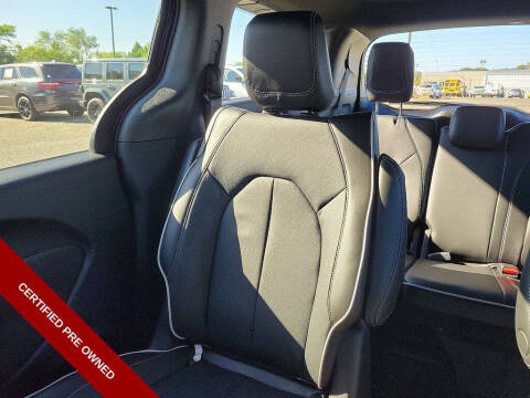 2023 Chrysler Pacifica Plug-In Hybrid Limited