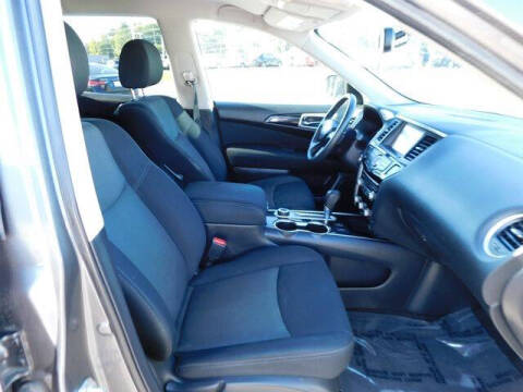 2017 Nissan Pathfinder SV