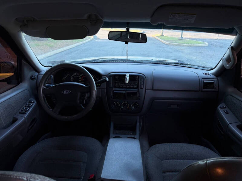 2002 Ford Explorer XLS