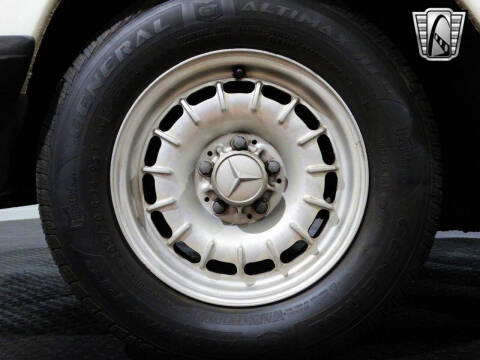 1984 Mercedes-Benz 380-Class 380 SL