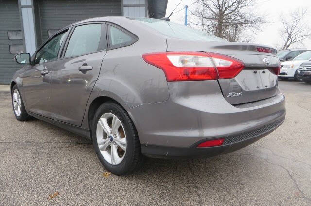 2014 Ford Focus SE photo 27