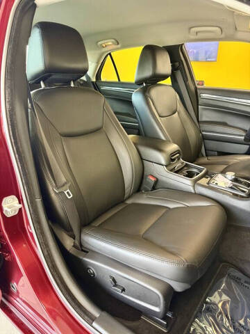 2018 Chrysler 300 Touring