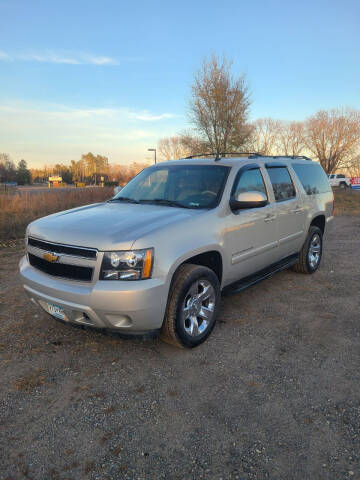 2008 Chevrolet Suburban for sale at D & T AUTO INC in Columbus MN