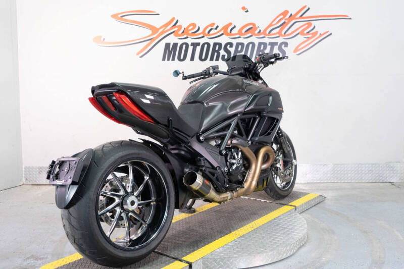 2011 Ducati Diavel