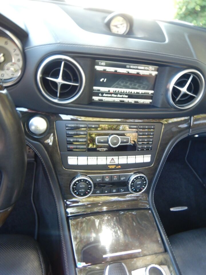 2015 Mercedes-Benz SL-Class 29