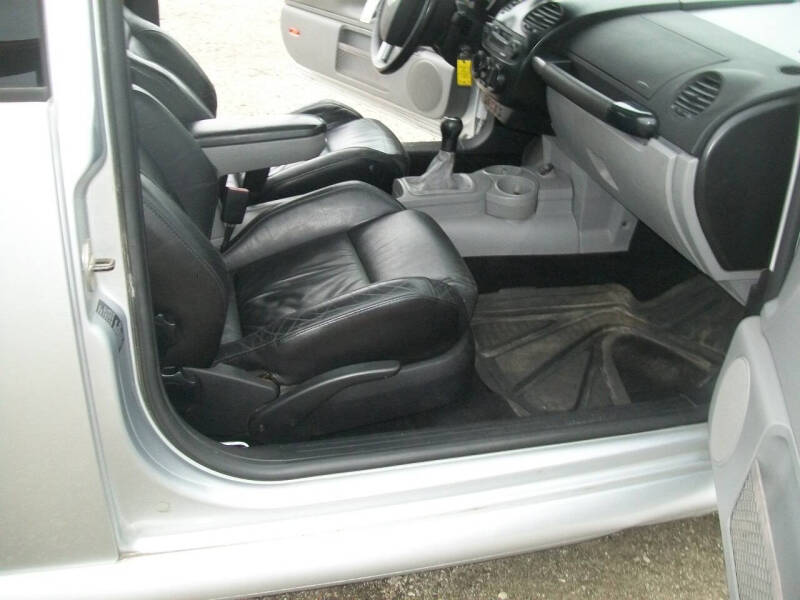 2002 Volkswagen New Beetle Sport