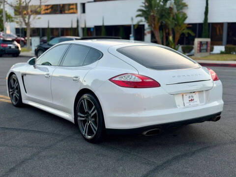 2012 Porsche Panamera