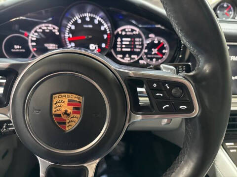 2017 Porsche Panamera