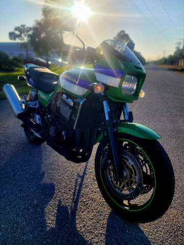 2000 Kawasaki ZR-X1100