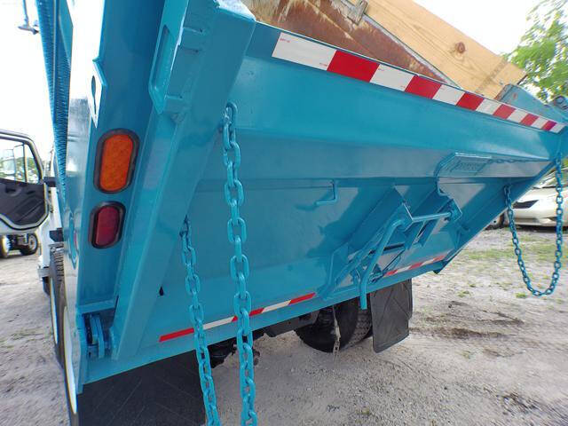 2015 Freightliner M2 106