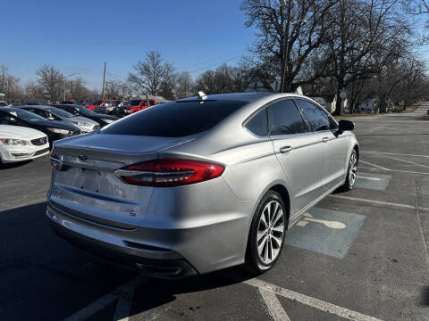 2020 Ford Fusion SE