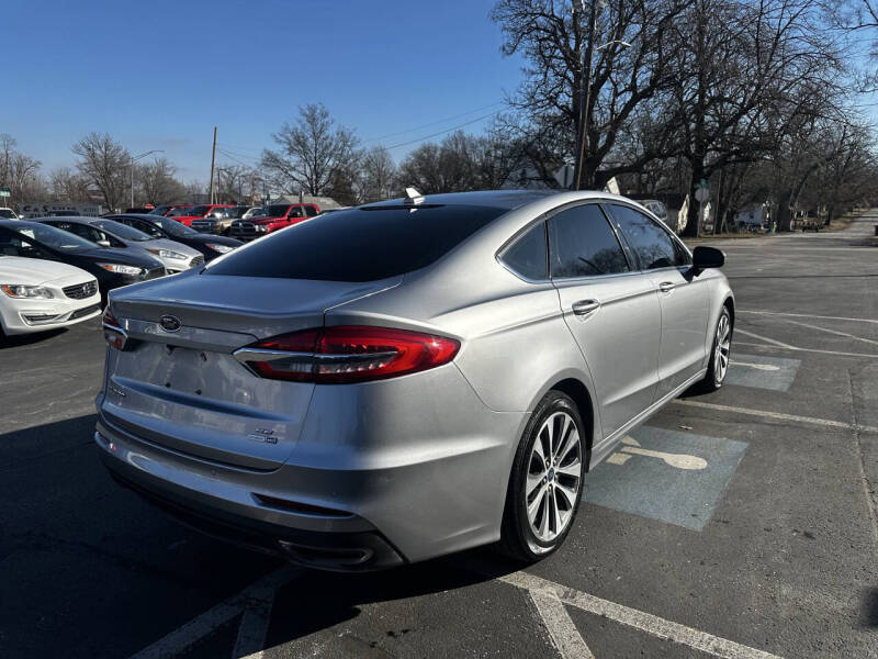 2020 Ford Fusion SE