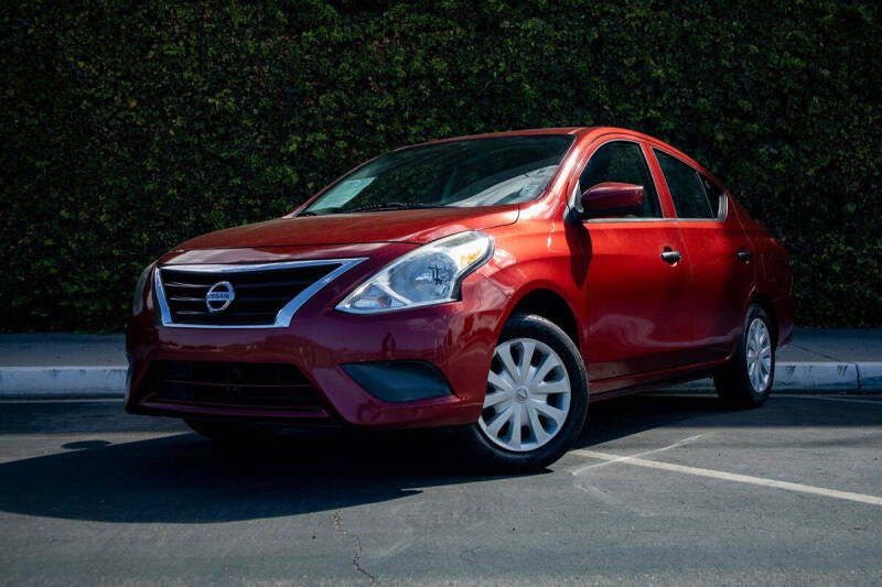 2019 Nissan Versa S Plus