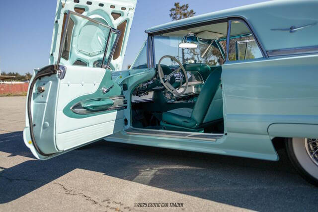 1960 Ford Thunderbird