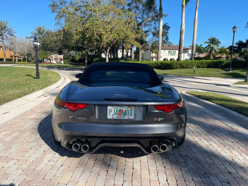 2016 Jaguar F-TYPE R