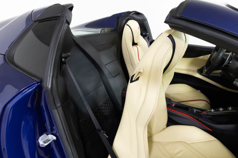 2021 Ferrari 812 GTS