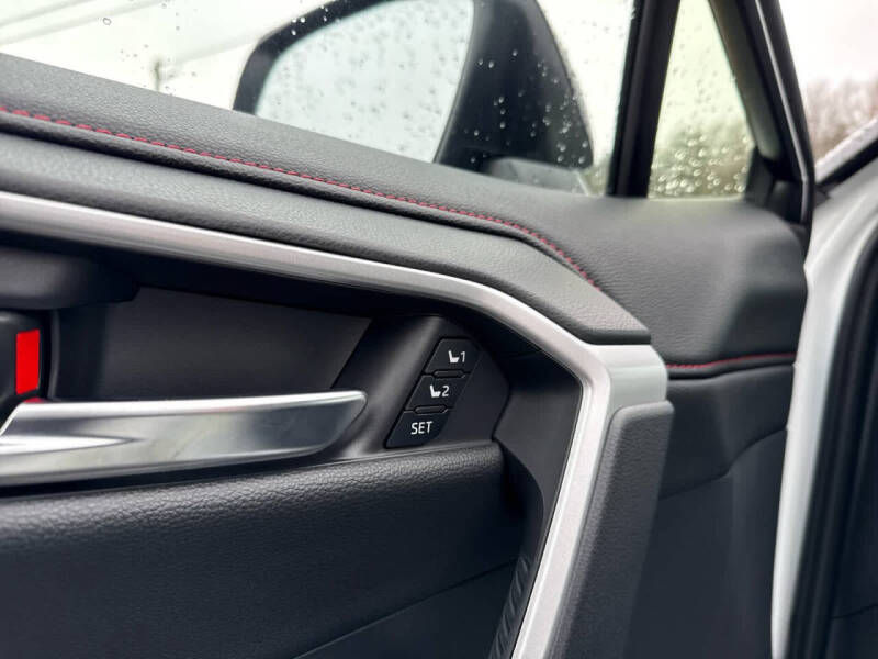 2025 Toyota RAV4 Plug-in Hybrid XSE