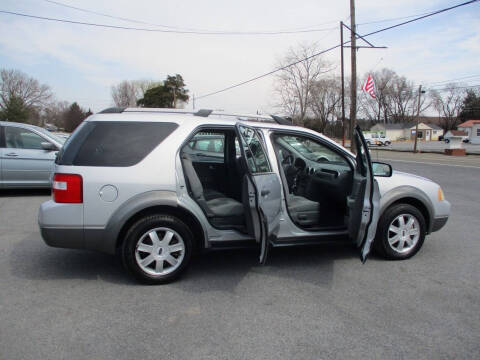 2005 Ford Freestyle SE