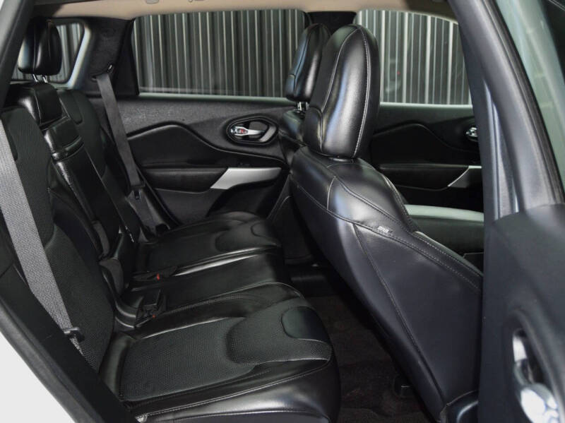 2018 Jeep Cherokee Overland