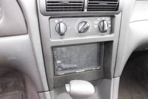 2000 Ford Mustang