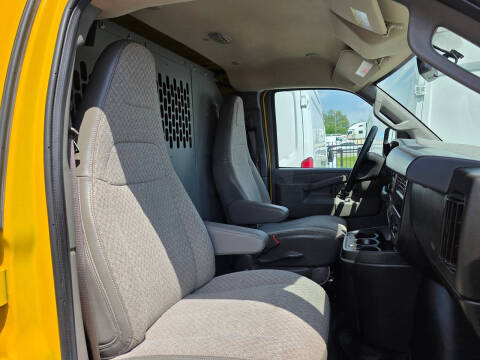 2022 Chevrolet Express 2500