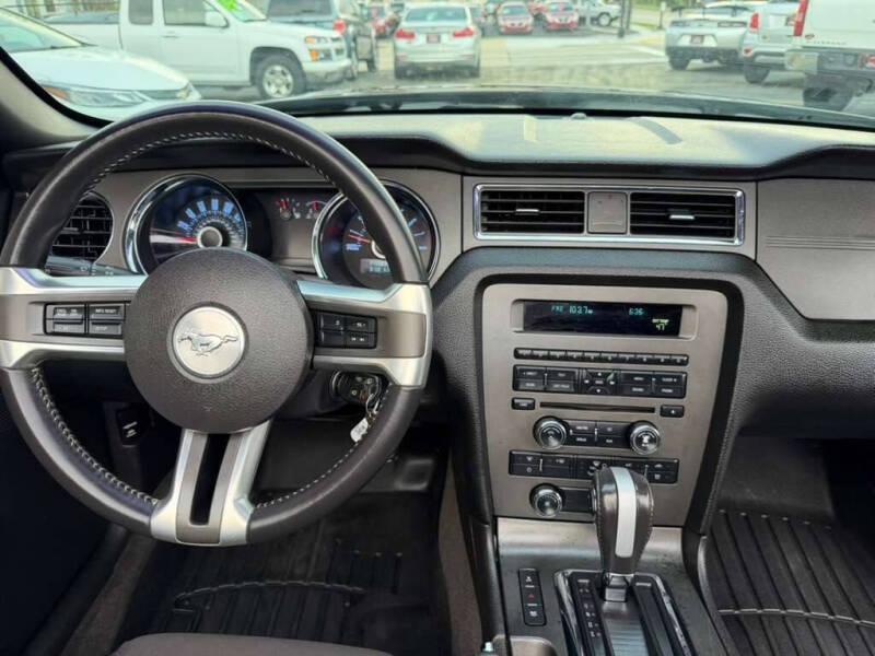 2013 Ford Mustang V6 Premium