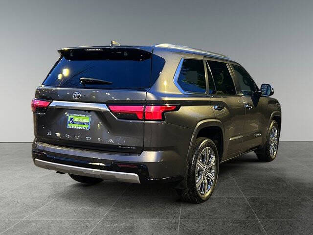 2025 Toyota Sequoia SR5