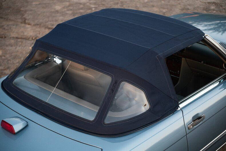 1986 Mercedes-Benz 560-Class 560 SL