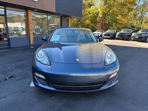 2011 Porsche Panamera 4