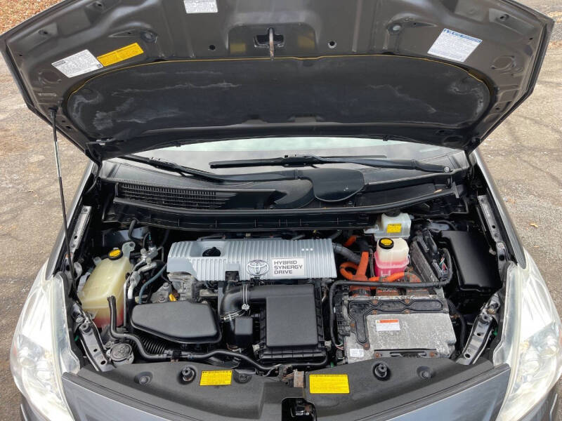 2012 Toyota Prius v Five