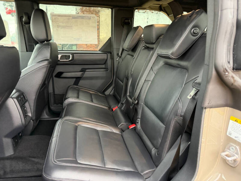 2025 Ford Bronco Outer Banks