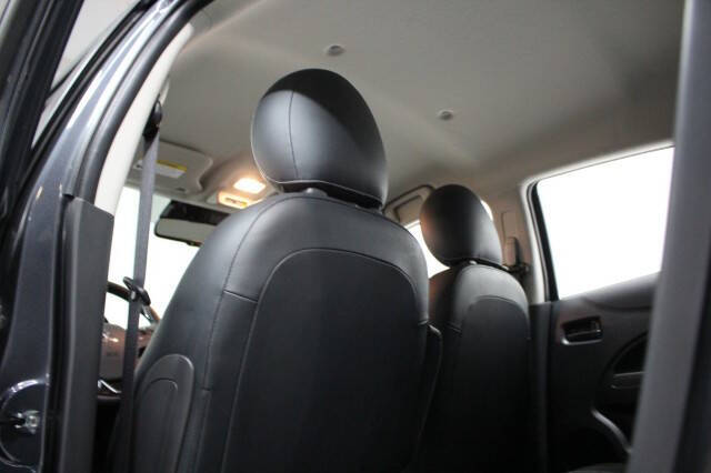 2024 Mitsubishi Mirage SE