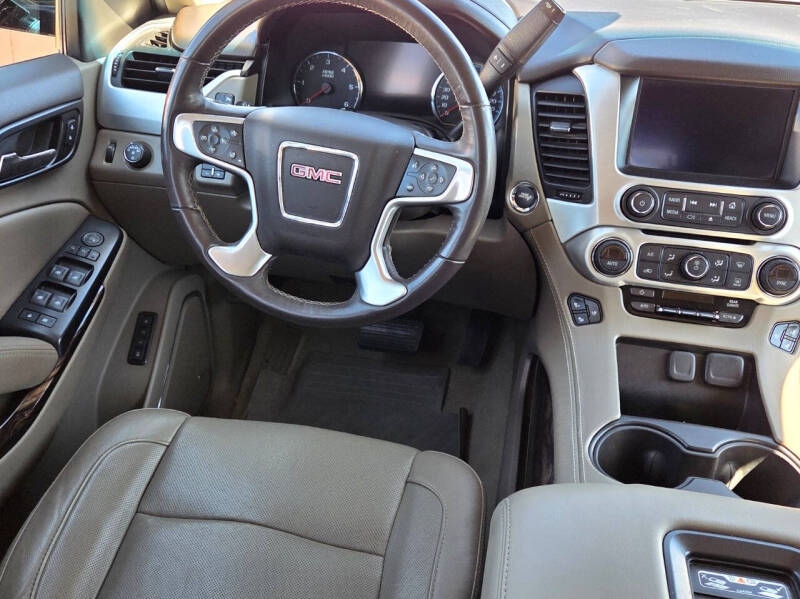 2017 GMC Yukon SLT