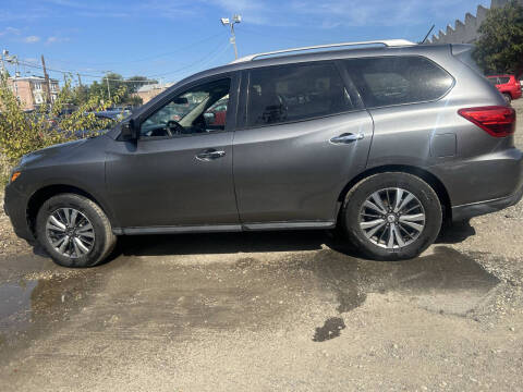 2017 Nissan Pathfinder SV