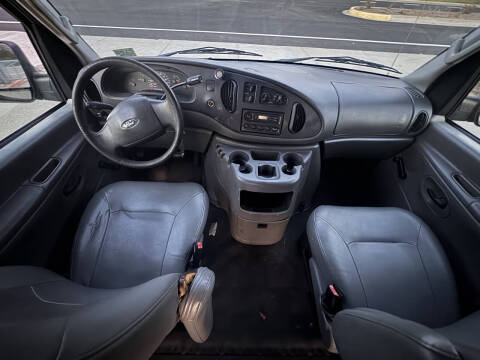2003 Ford E-Series E-250