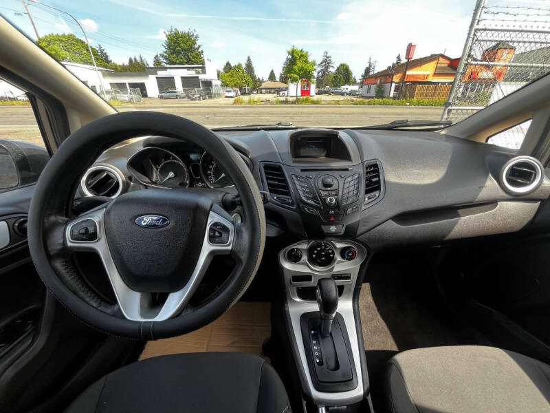 2014 Ford Fiesta SE