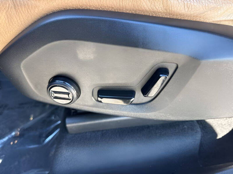 2019 Volvo XC90 T6 Momentum