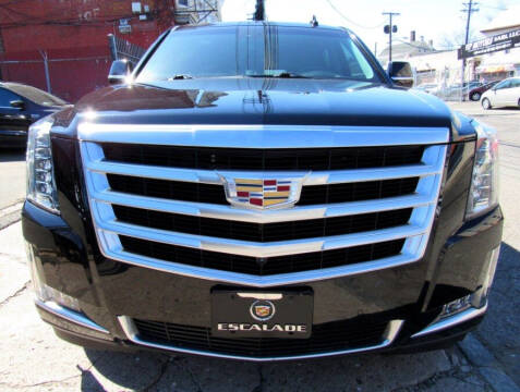 2018 Cadillac Escalade ESV Luxury