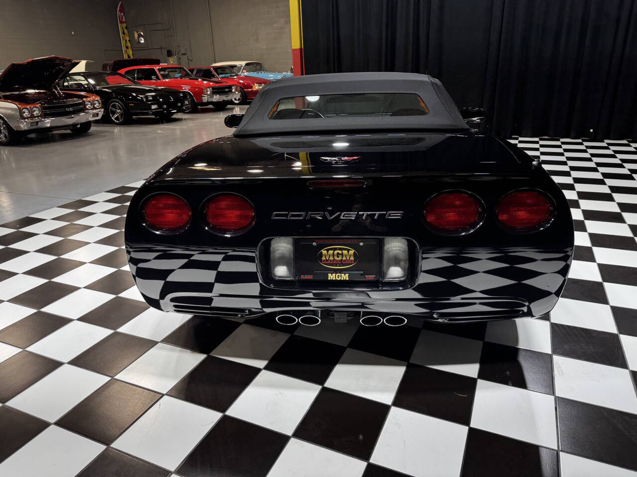 2004 Chevrolet Corvette 12