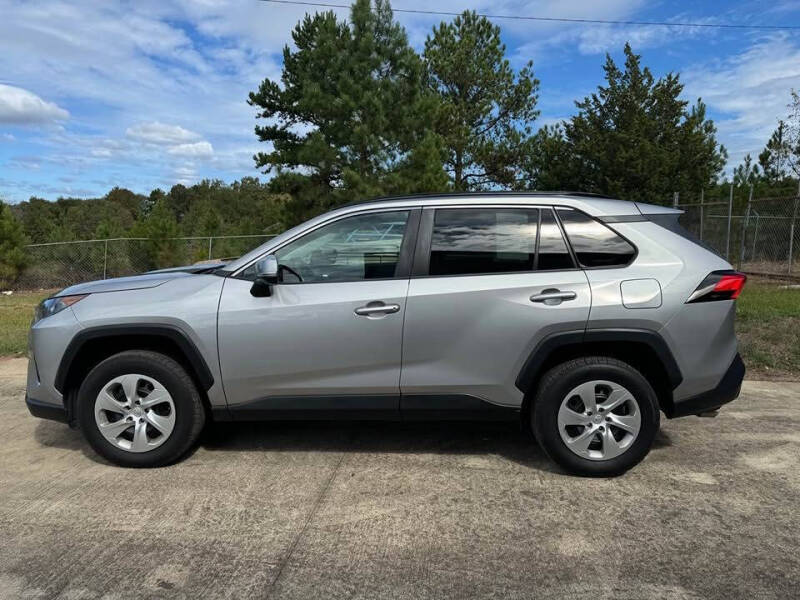 2020 Toyota RAV4 LE