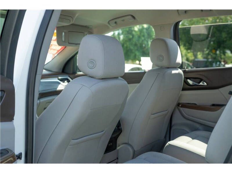 2023 GMC Acadia SLE