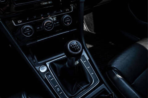 2016 Volkswagen Golf R 4Motion